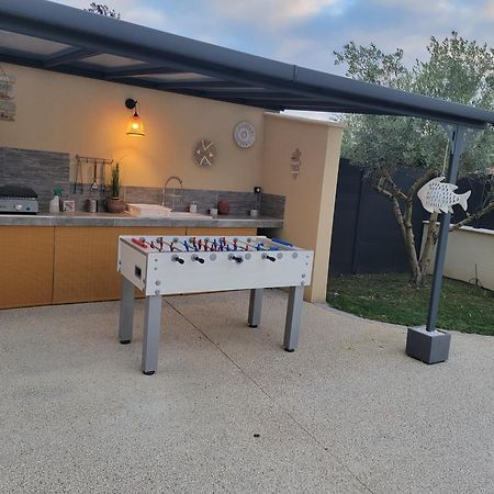 Villa Des Oliviers Sublime Villa Avec Piscine Chauffee Et Privee Et Baby Foot Bon-Encontre Exterior photo